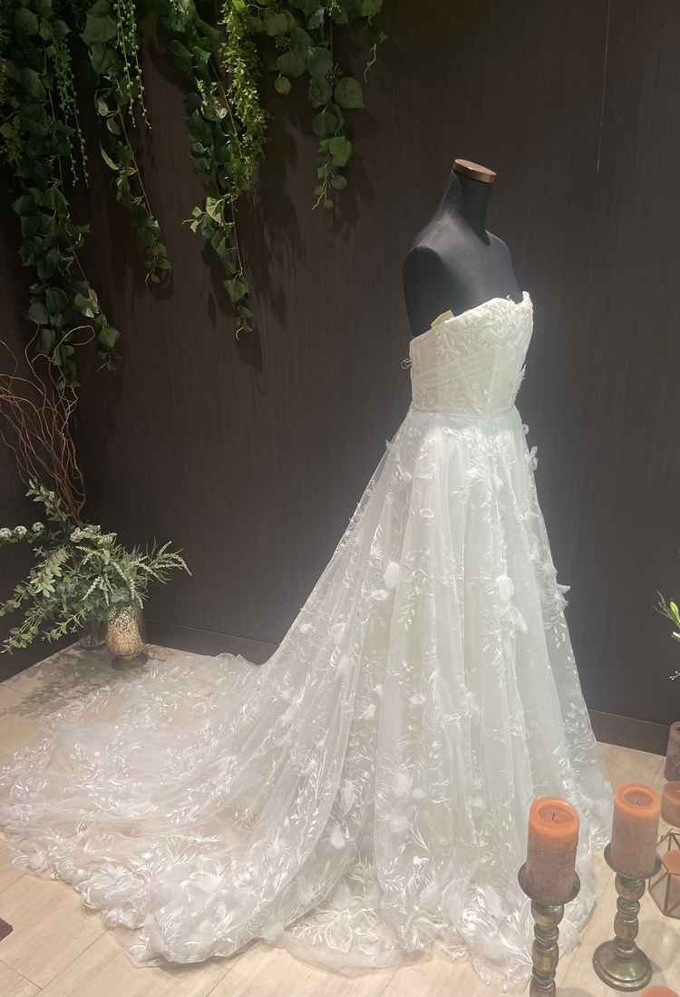 純白のドレスがとても美しかったです。