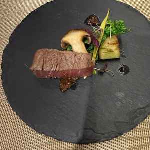 メインのお肉、黒毛和牛で柔らかく美味しい