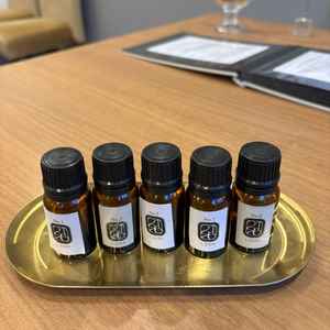 チャペルで焚くアロマの香りを選べます。