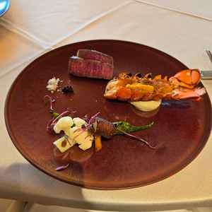 試食会ではダブルメインをいただき、お箸で気楽に食べられるのが魅力的でした。