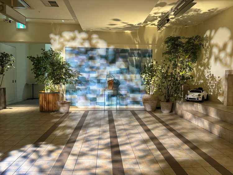 チャペルに入る前の空間です。とても綺麗でした