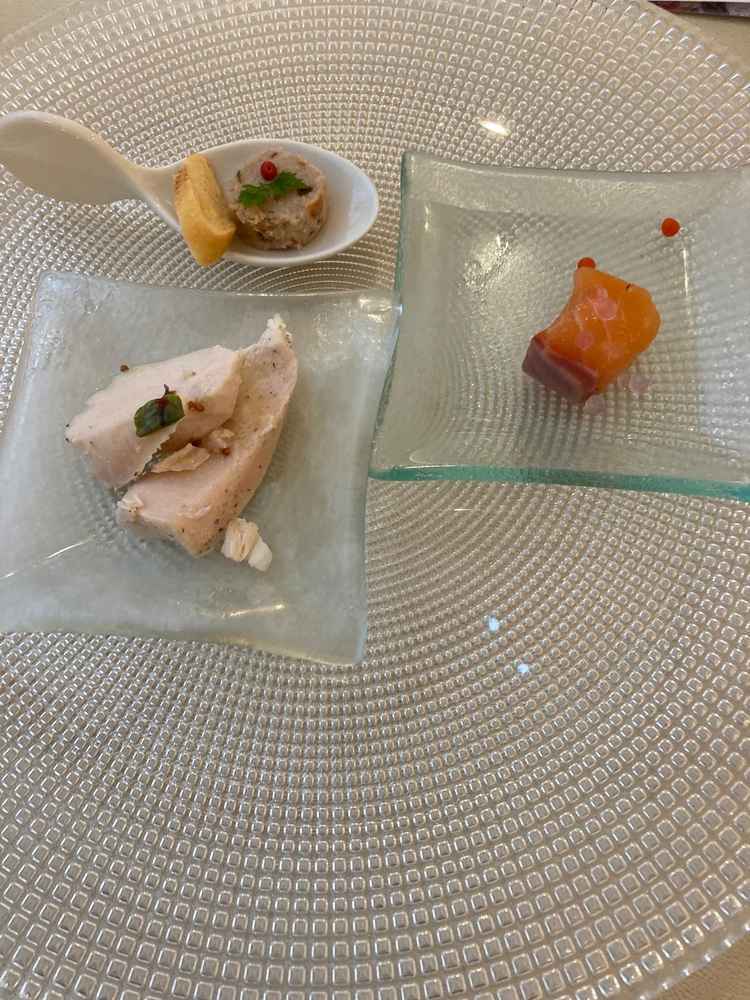試食でいただいた前菜。独自のアペティスタイルは自分のペースで料理を食べれるため魅力的でした。