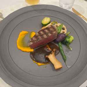 試食でのステーキです。柔らかく本当に美味しかったです。料理のレベルは高いと思いました。