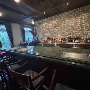 当日ゲストが披露宴前に過ごすスペースです。