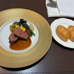 試食があり、お肉とパンが暖かくて美味しかったです。