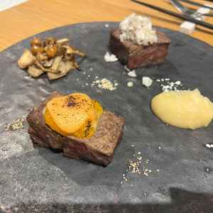 試食のお肉です。みかんと味噌の組み合わせが意外でおいしかったです。