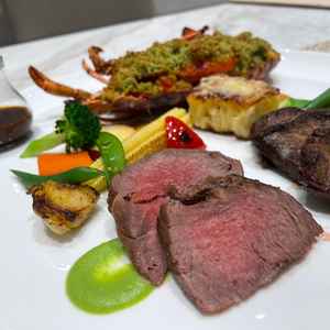 試食でいただいた料理プレート。とっても美味しかったです！コースの料理内容は好みで変更できるとのこと。