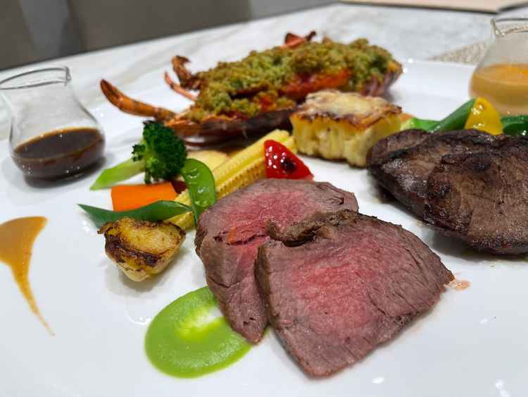 試食でいただいた料理プレート。とっても美味しかったです！コースの料理内容は好みで変更できるとのこと。