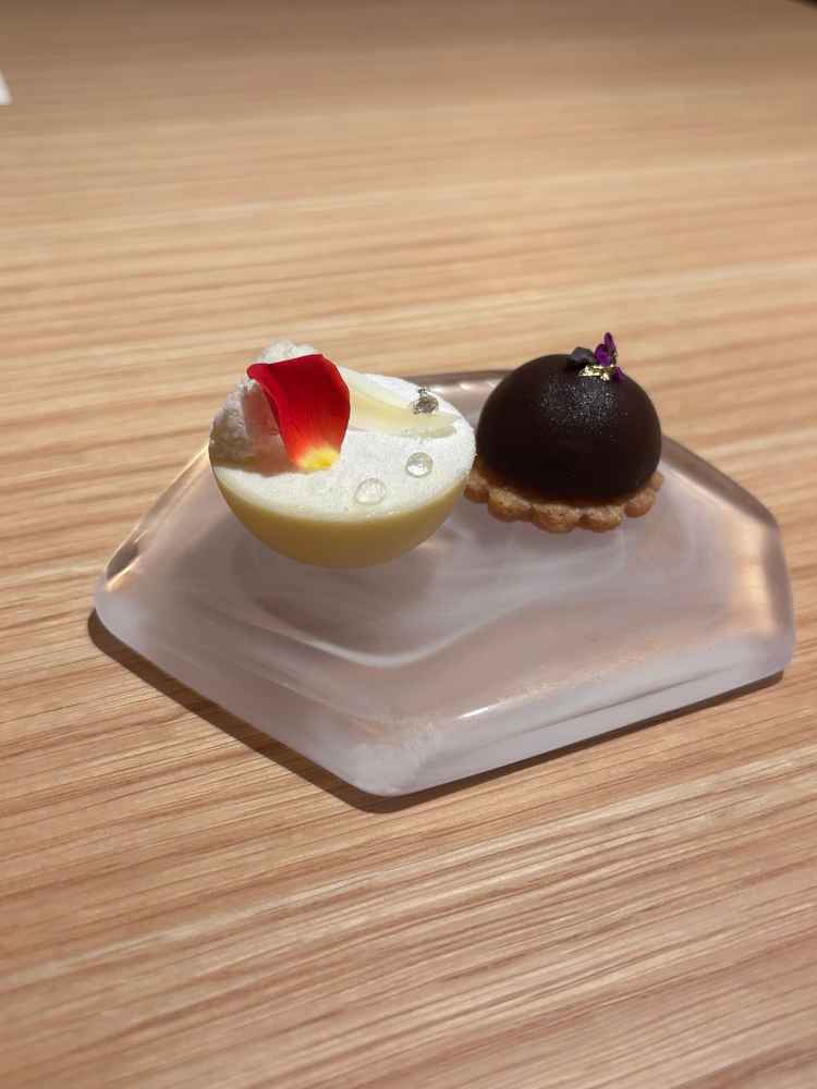 デザート、ココナッツの食感が素敵でした。