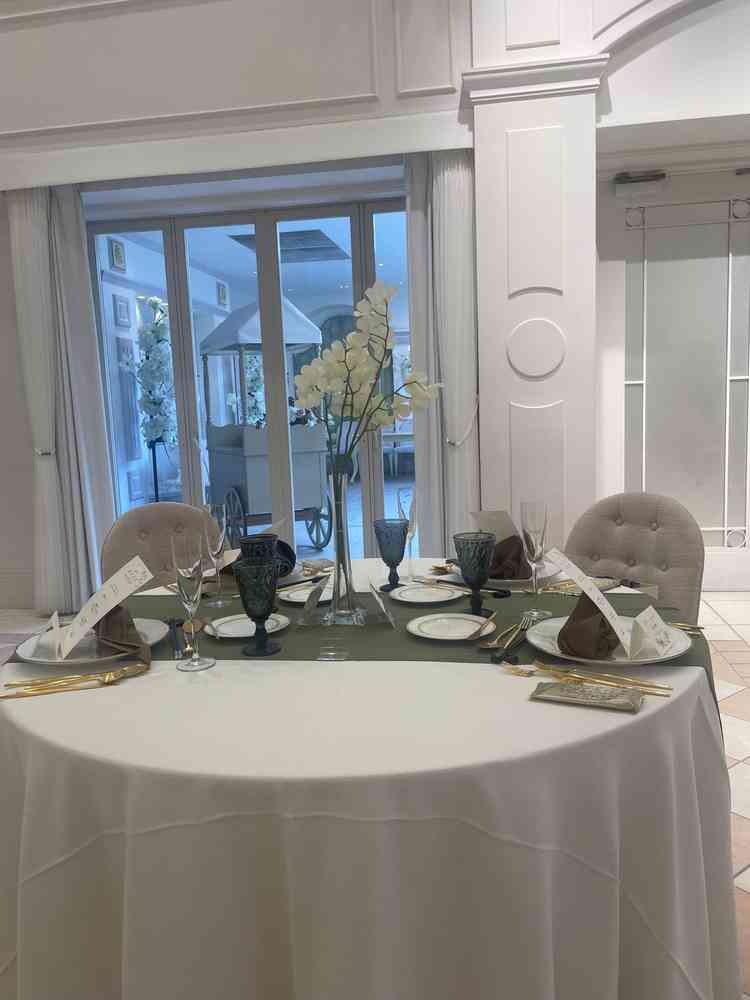 披露宴テーブルイメージ