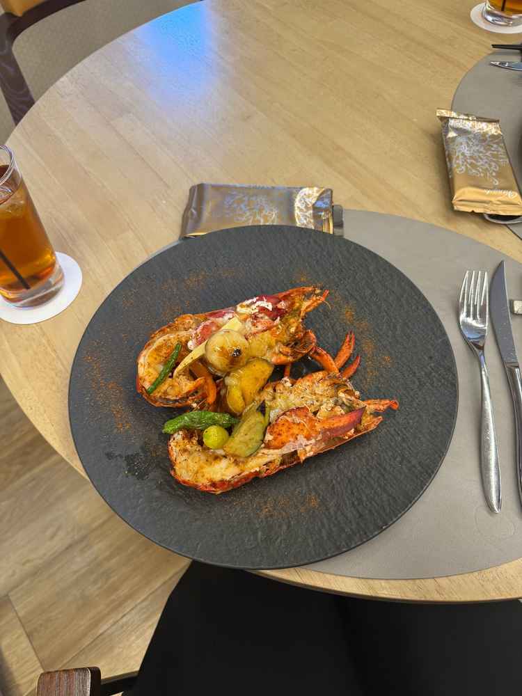 料理の試食で出してくれたエビ