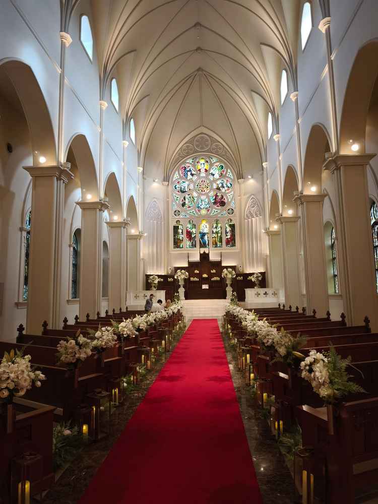 大きすぎる挙式会場。