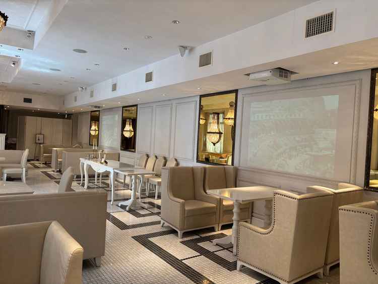 来賓・友人待合室