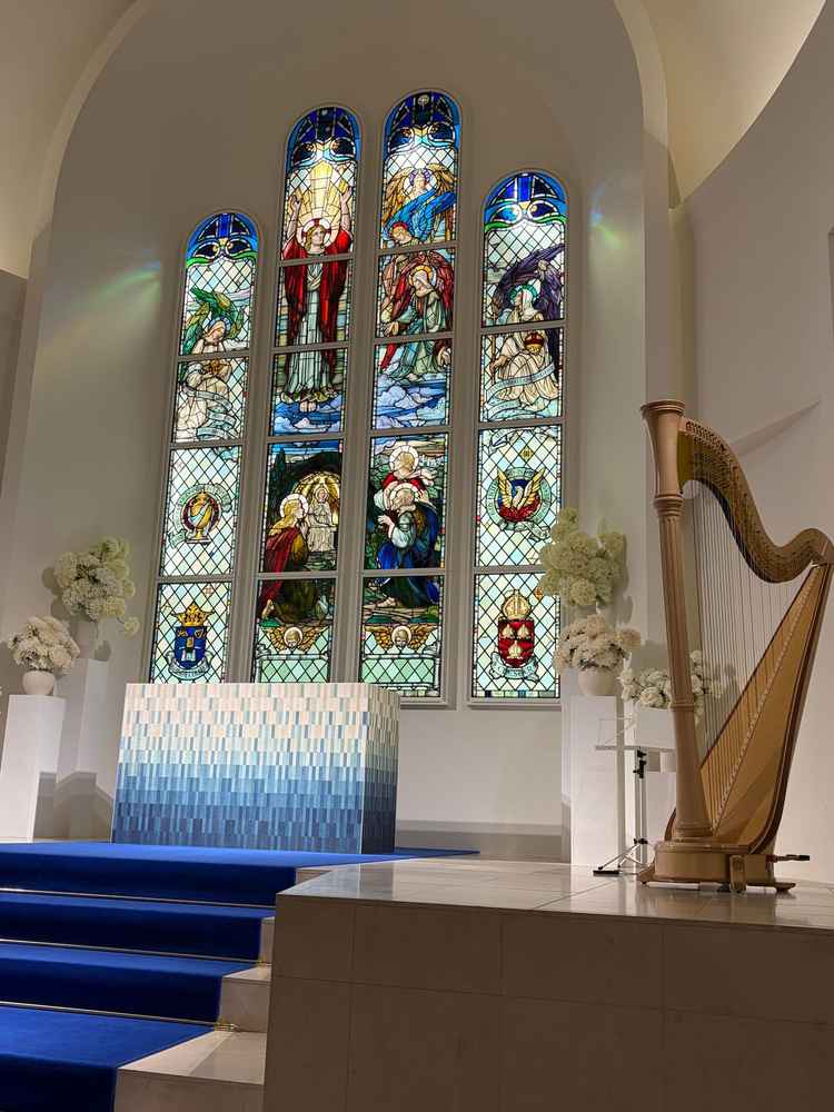 チャペルです。ステンドグラスが綺麗でした。