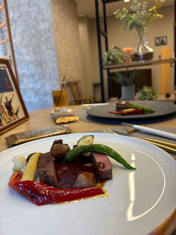 試食は無しの予定でしたがメイン料理を出していただきました。