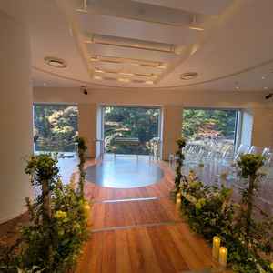 サンライズ・ガーデンの全体像になります。ガラス張りで明るくてとてもよかったです。