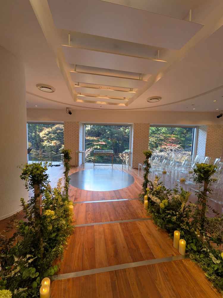 サンライズ・ガーデンの全体像になります。ガラス張りで明るくてとてもよかったです。