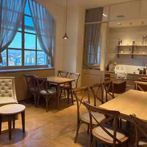 温かみのあるゲスト待合室でした。