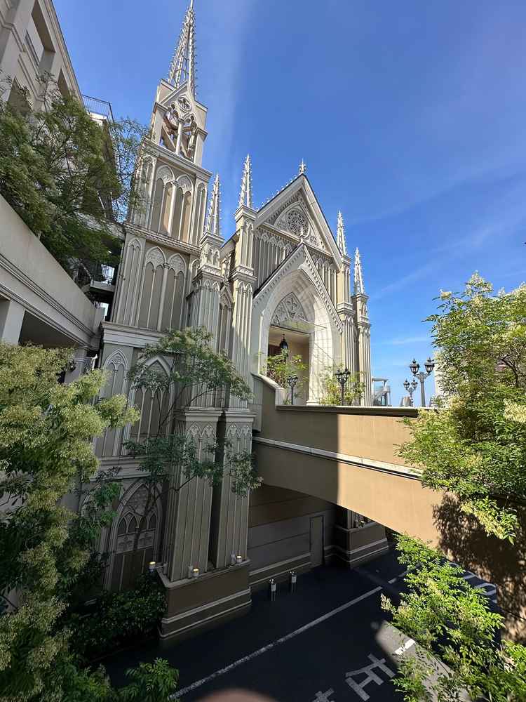 高いとは思えないような挙式会場です。