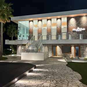 午前に見学し、午後は別の会場へ行き、その後戻ってきた際の写真