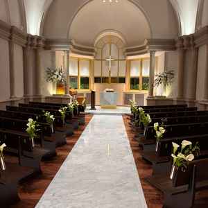 リニューアルしたばかりのチャペル