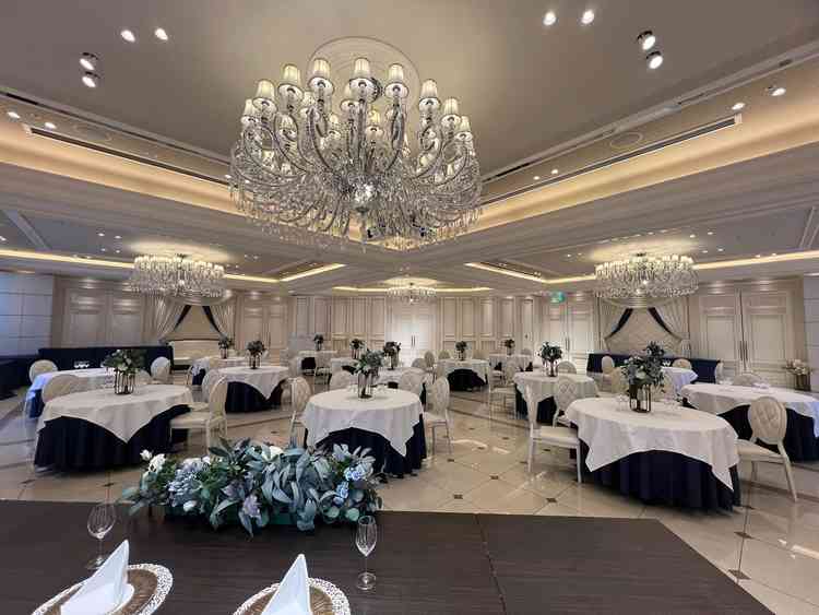 披露宴会場(主役視点)