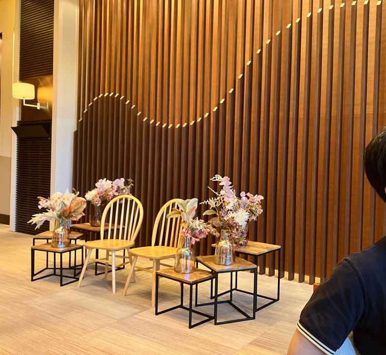 披露宴会場。具体的なイメージがわき、どんな配置がいいのか、お花のバランスなど考えることができました。