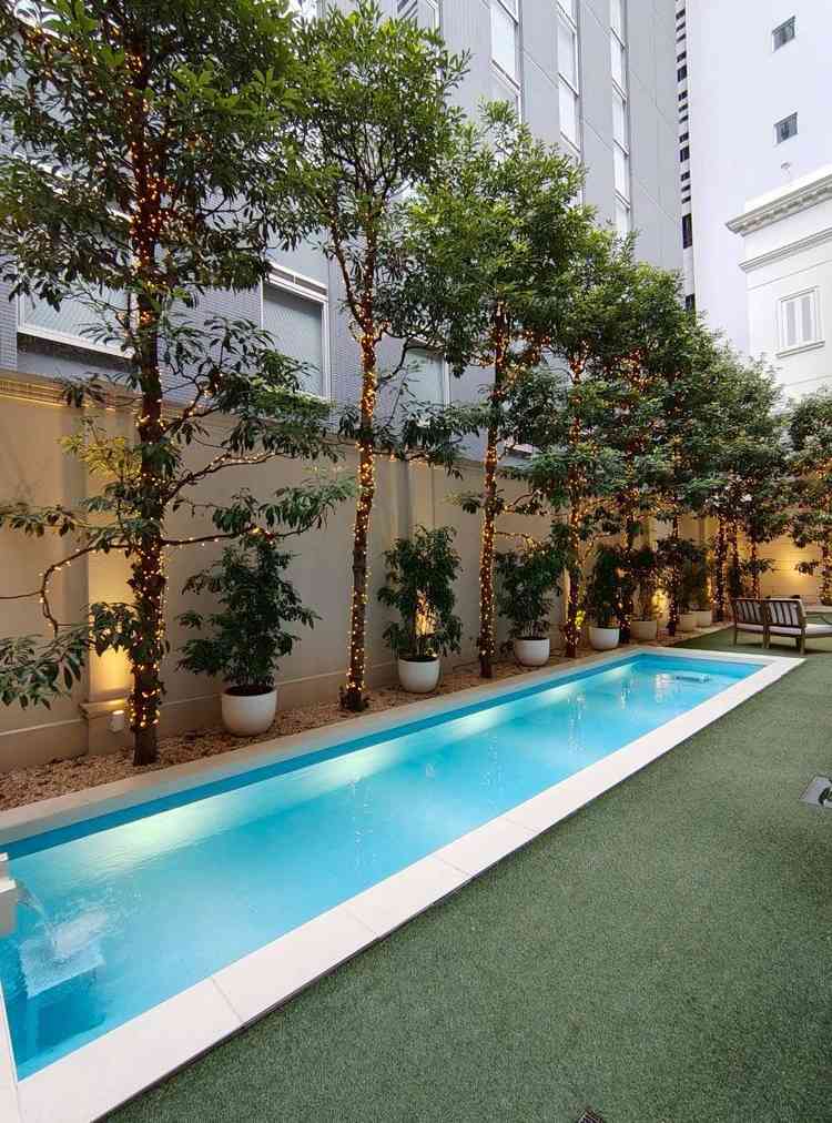 会場横に併設されたプール付きのガーデンスペースが、とても雰囲気よく素敵でした。