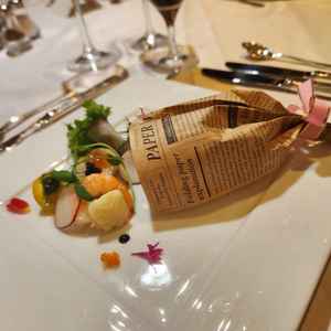 夫婦で2種類のコースの試食体験ができ、前菜からとても可愛いデザインの盛り付けでセンスを感じました。