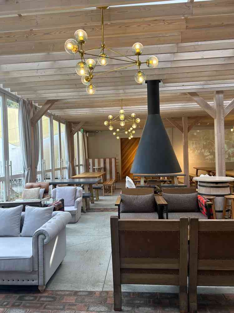 披露宴会場キャンプの別邸。二つ会場を使える