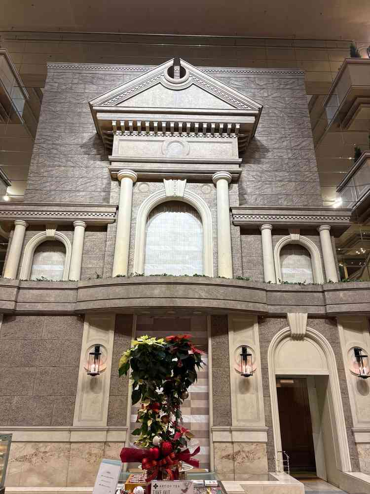 ロビーで結婚式を挙げる場合のチャペル