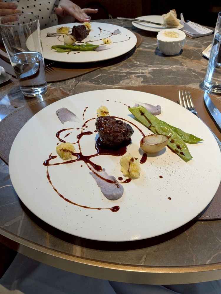 お醤油麹バターもパンも、試食プレートのステーキも焼き方を選べて、美味