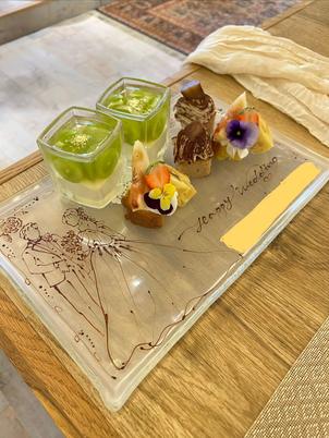 デザートの試食もさせていただきました。プレートで出していただき、華やかでした。