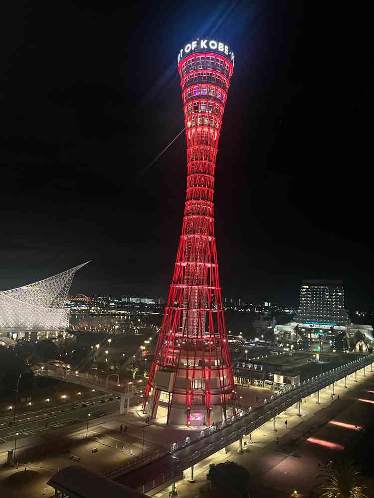 披露宴会場からの景色　バルコニーに出るとポートタワーが見えました