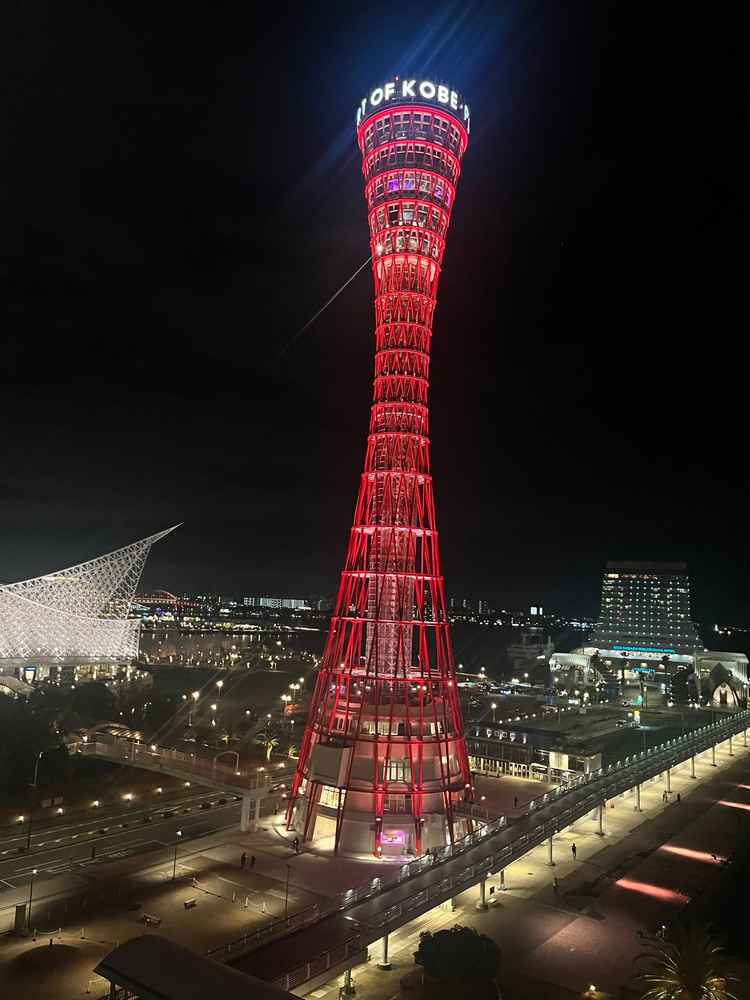 披露宴会場からの景色　バルコニーに出るとポートタワーが見えました