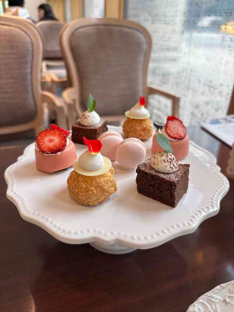 デザートビュッフェ