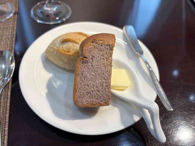 ご試食のパンです。とくに手前の米粉の食パンがもちふわでとてもおいしかったです。
