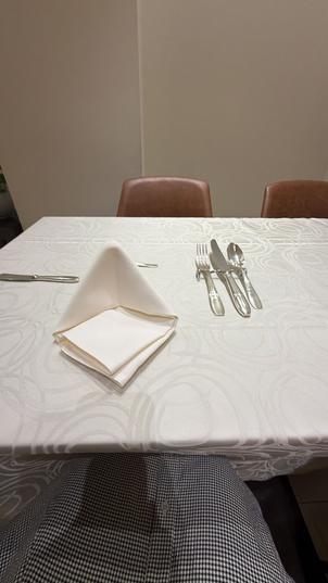コース料理前のセッティング