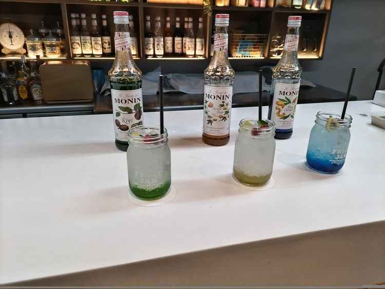 待合室のドリンク。甘くて美味しくて種類豊富。