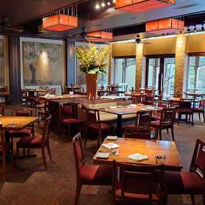 披露宴会場の写真。1Fのお部屋。お庭の景色を眺めることができ、素敵でした。