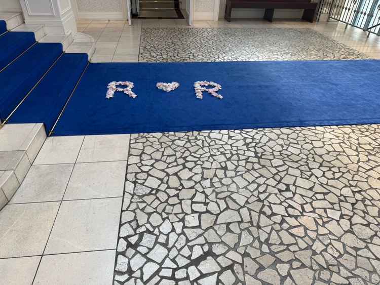 フラワーシャワーの擬似体験後、別の部屋で説明を受けてる間に用意してくださった写真です。