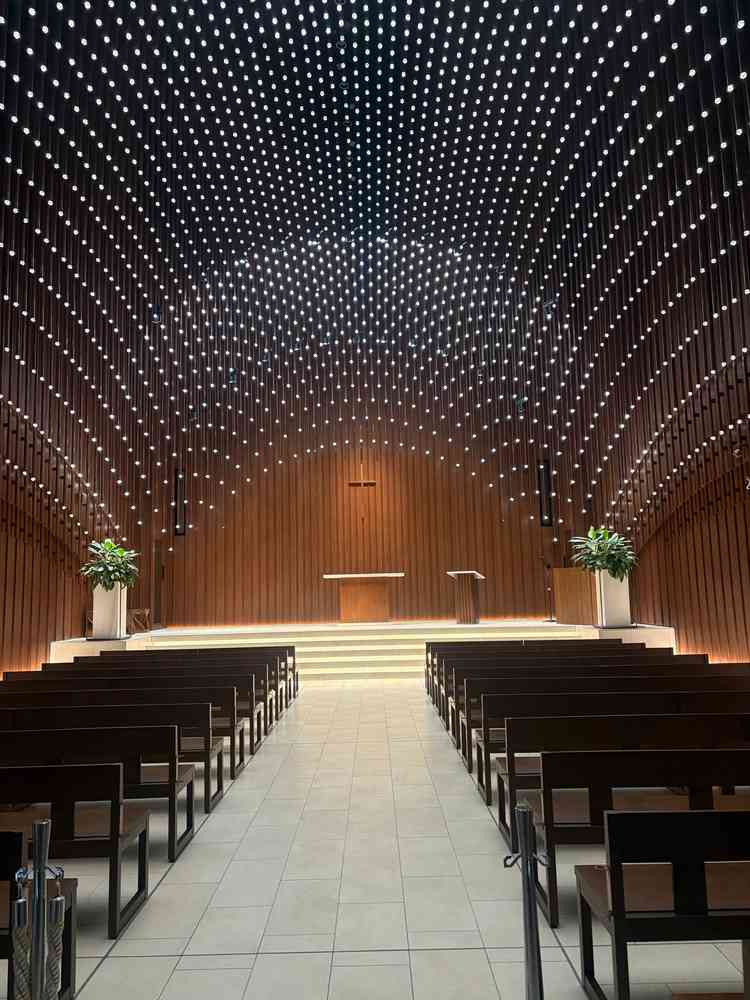 チャペルが広くて美しかったです