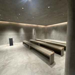 入場する時も後ろを振り向く必要がないようなレイアウトにしていた。