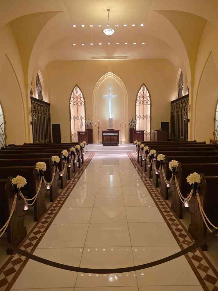 チャペルの雰囲気。教会なだけあって雰囲気のいいチャペル。