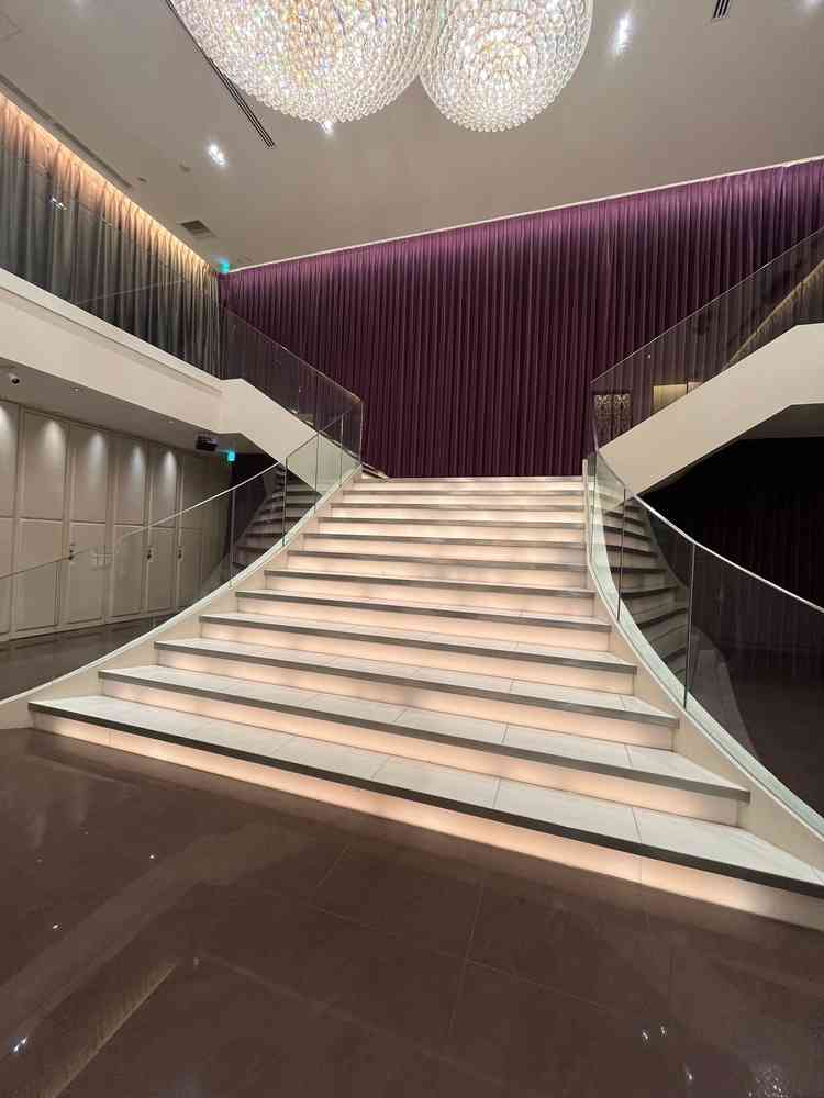 チャペルの正面にある大階段