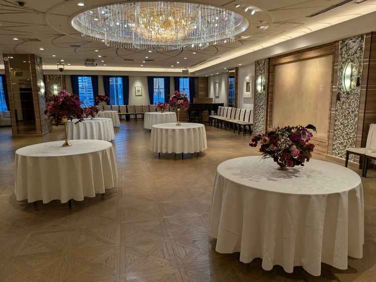 6Fの披露宴会場です。上品な雰囲気で、高級レストランに来たような優雅な気持ちになりました。