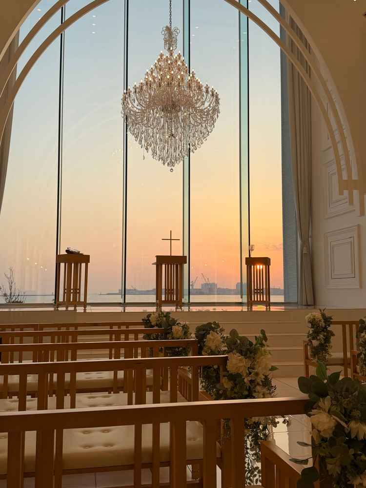 ゲスト目線で見てもチャペルから見える景色はとても素敵でした。どこから見ても美しいチャペルでした。