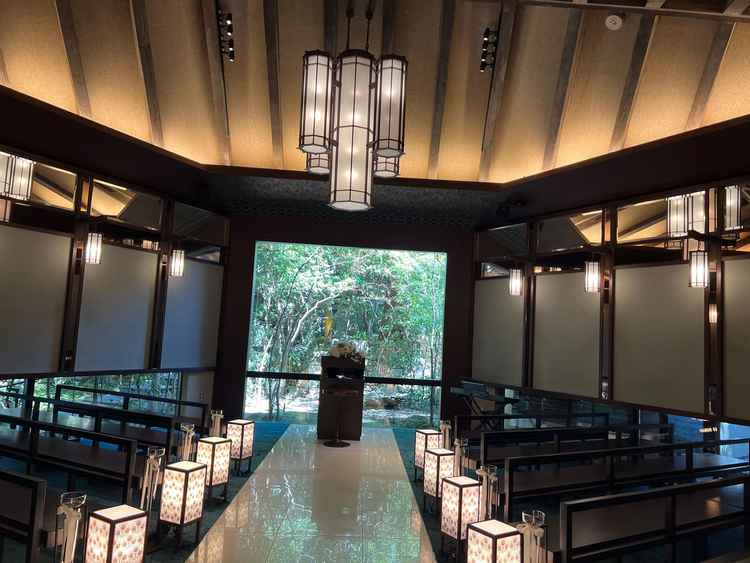 ゲストとの距離が近いチャペルでアットホームな雰囲気にピッタリだった。可愛らしいチャペルだった。