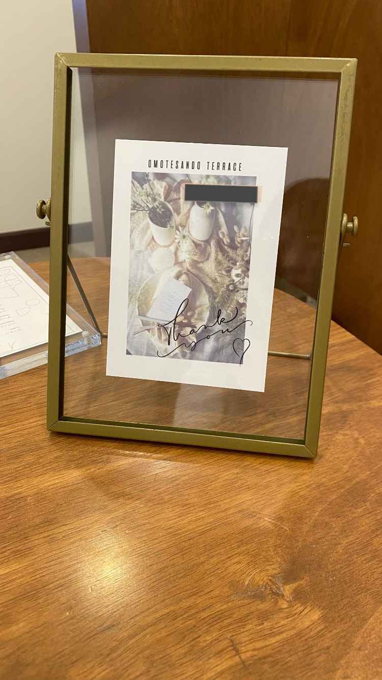 見学時の席札。名前入り。