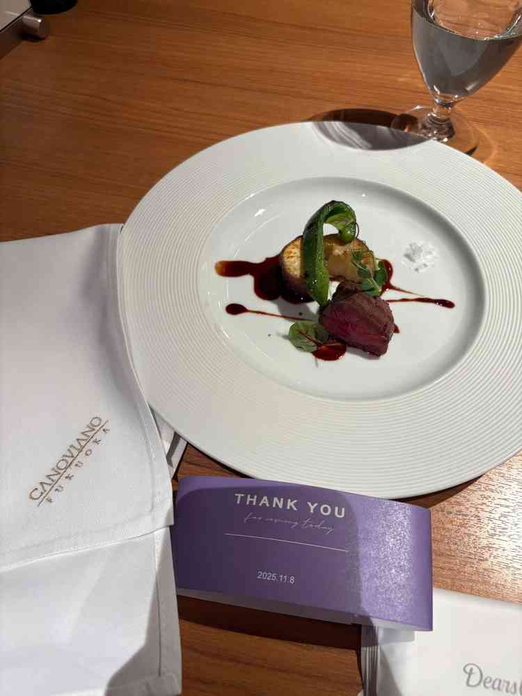 お肉料理です。美味しかったです。